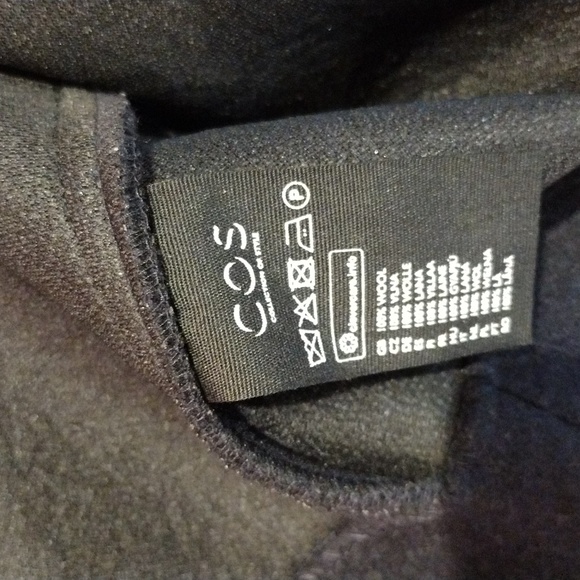 COS women's navy boiled wool skirt. EUC. Size 10. - Picture 9 of 11